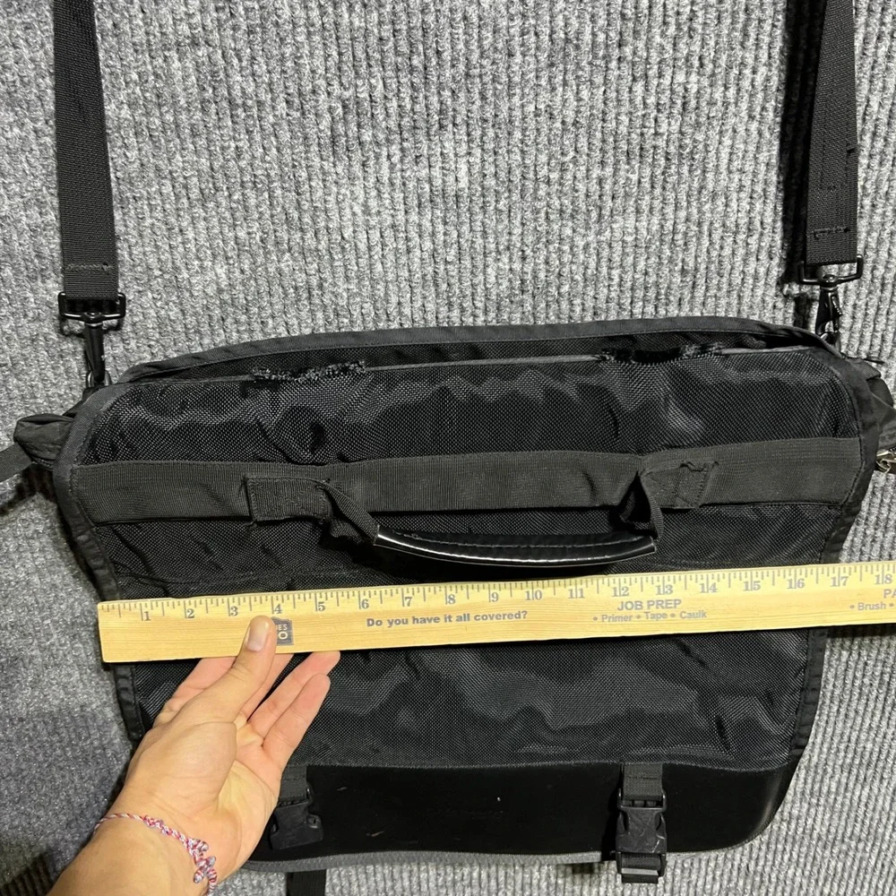 Vintage Patagonia Messenger Bag Unisex OS Black Made in USA 48285 FA01 Gorpcore